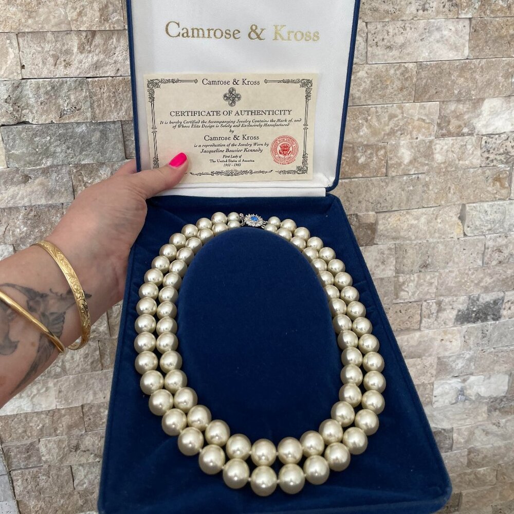 Camrose & Kross - Vintage Jacqueline Kennedy Faux Pearl Necklace Replica w COA